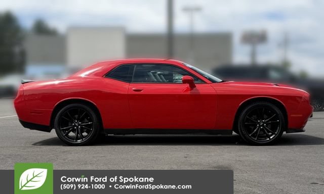 Used 2018 Dodge Challenger SXT w/ Blacktop Package RWD image 10
