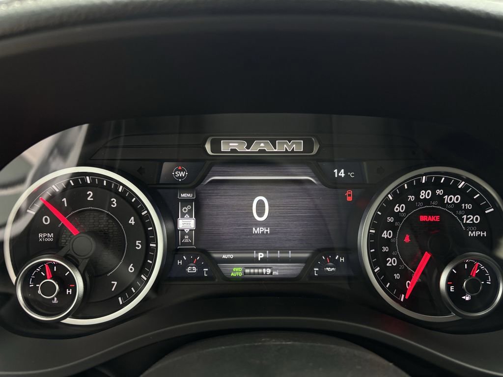 New 2026 RAM 1500 Laramie AWD/4WD image 15
