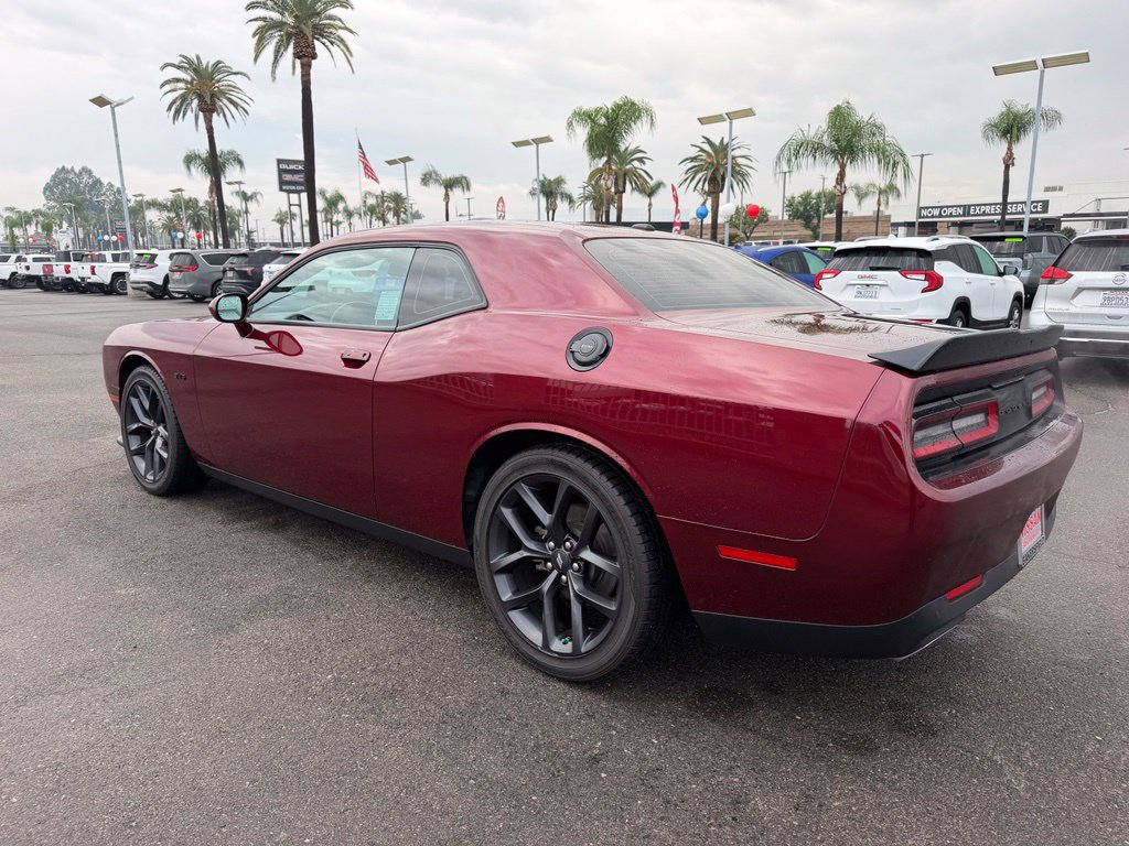 Used 2023 Dodge Challenger R/T w/ Blacktop Package RWD image 4