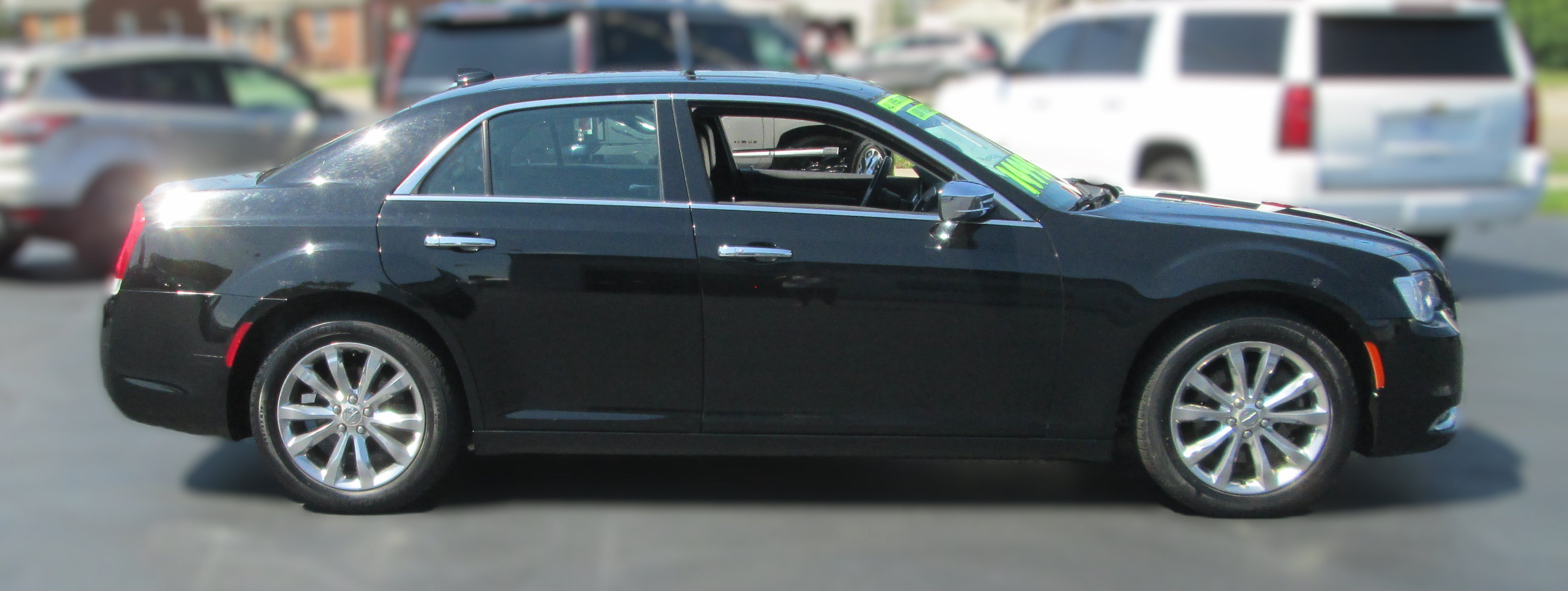 Used 2016 Chrysler 300 C AWD/4WD image 3