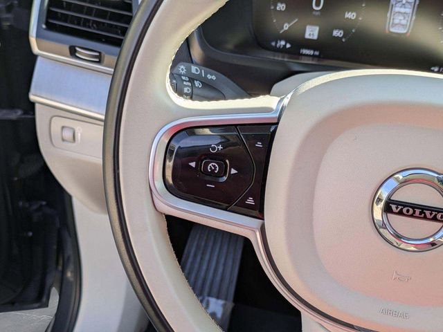 Used 2022 Volvo XC90 T5 Momentum w/ Climate Package image 16
