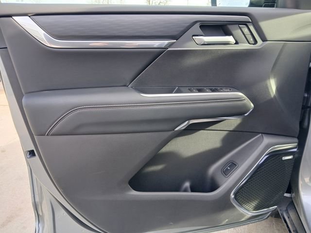 New 2026 GMC Acadia Elevation w/ Elevation Premium Package AWD/4WD image 11