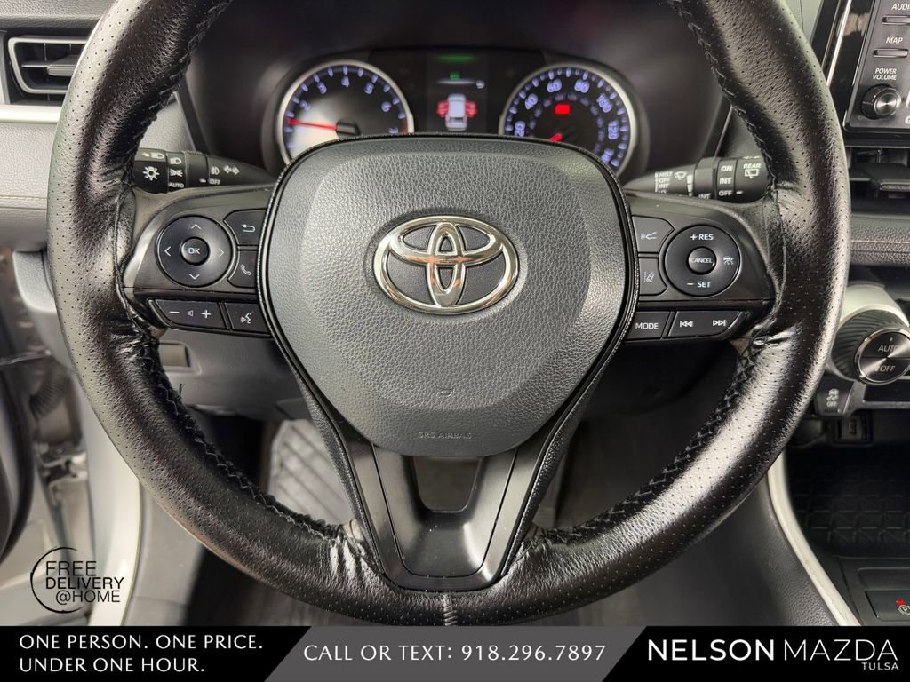 Used 2020 Toyota RAV4 XLE FWD image 24
