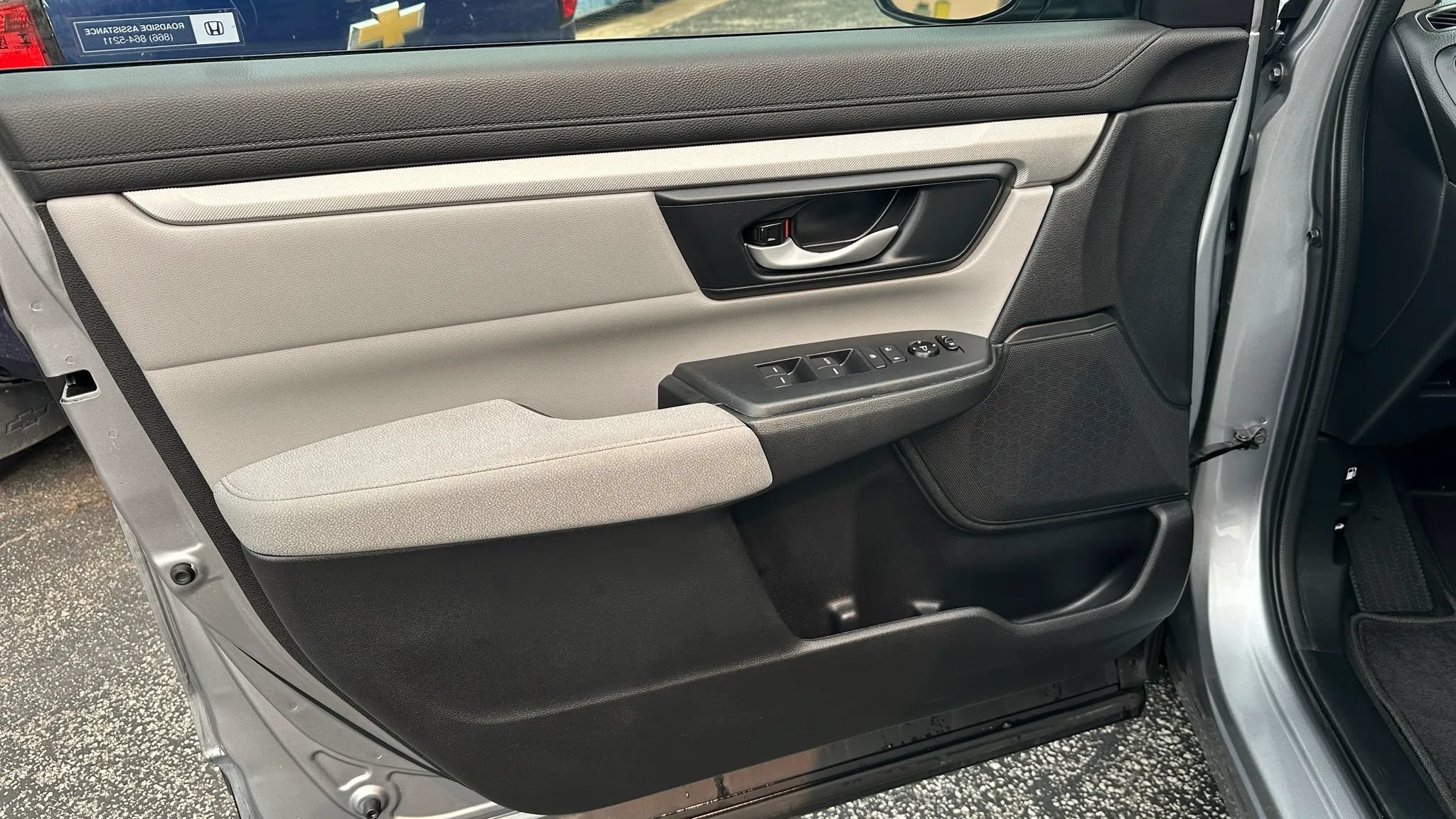 Used 2020 Honda CR-V LX image 14