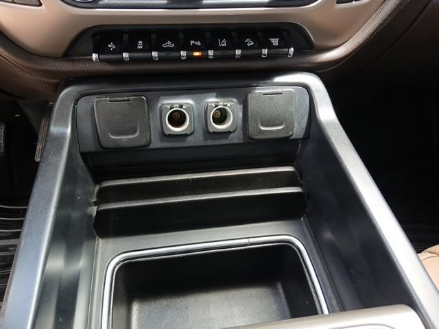 Used 2017 GMC Sierra 2500 Denali w/ Duramax Plus Package AWD/4WD image 47
