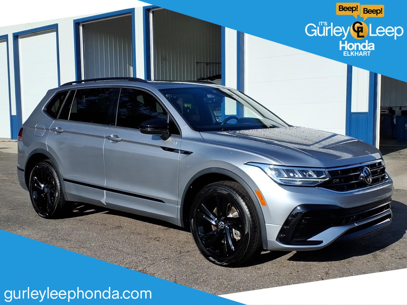 Used 2023 Volkswagen Tiguan SE R-Line FWD image 1