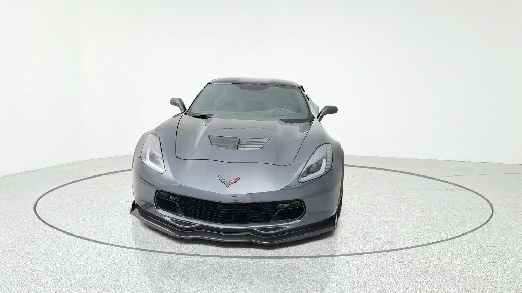 Used 2017 Chevrolet Corvette Z06 RWD image 2