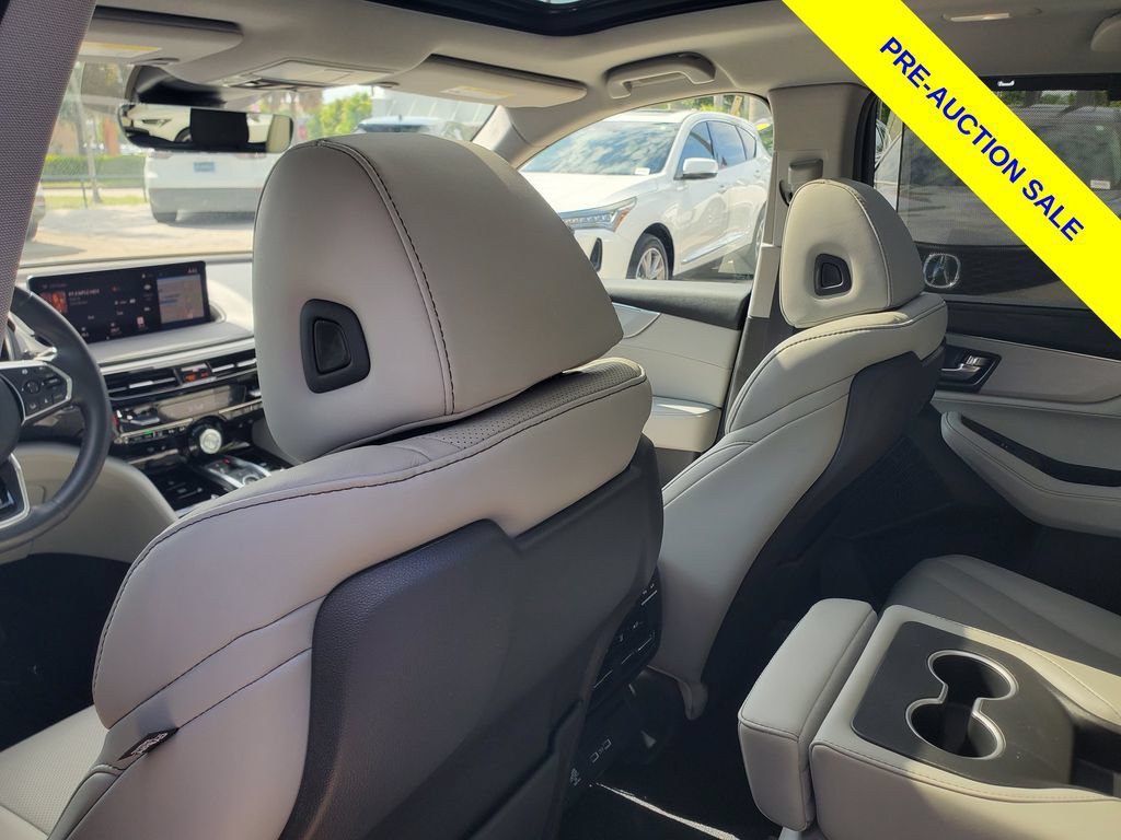 Certified 2024 Acura MDX w/ Technology Package FWD image 11