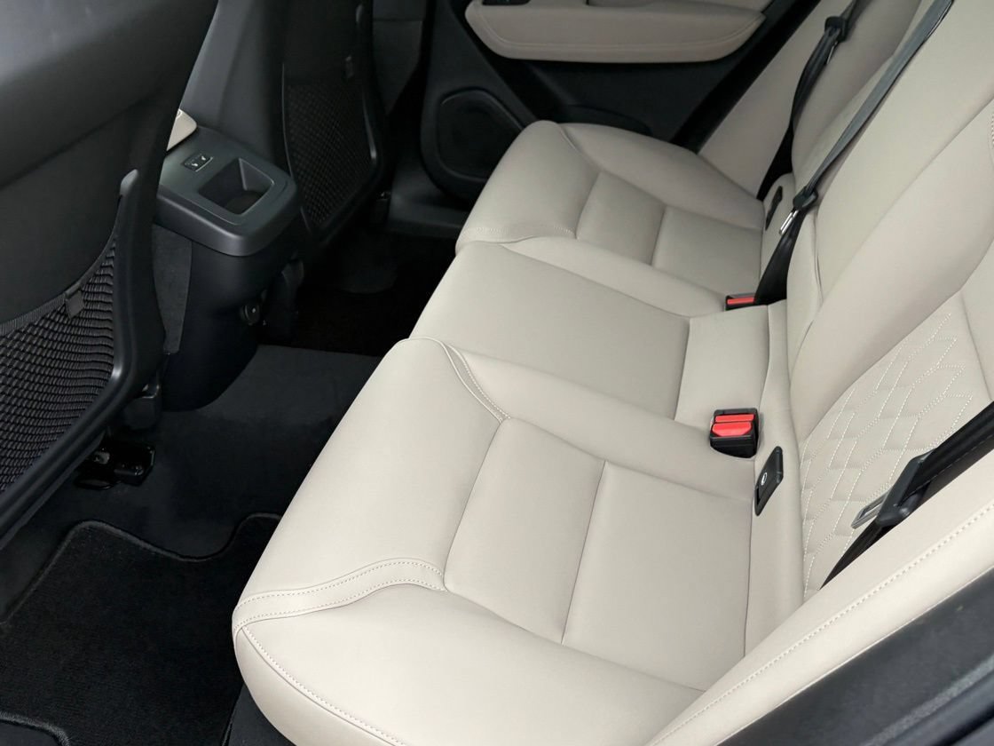 New 2026 Volvo XC60 B5 Plus w/ Protection Package Premier AWD/4WD image 21