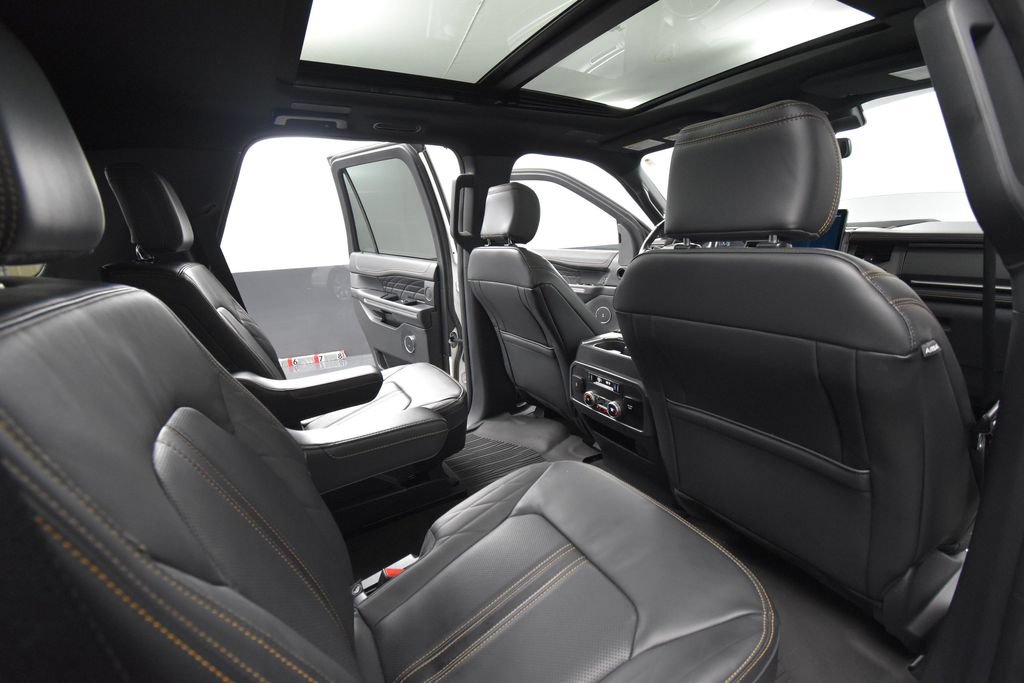 Used 2024 Ford Expedition Platinum AWD/4WD image 46