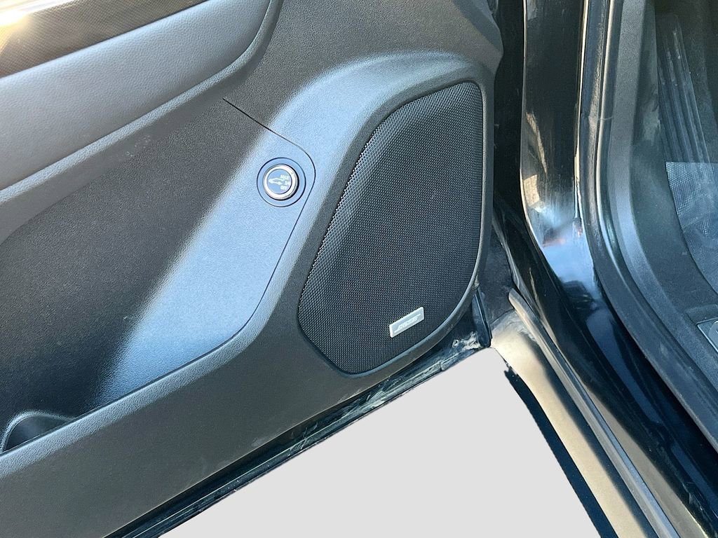 Used 2023 GMC Acadia AT4 w/ Technology Package image 19