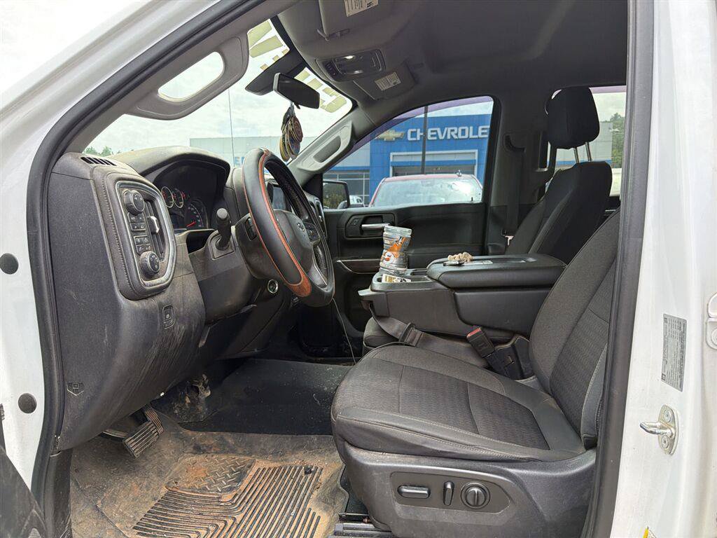 Used 2019 Chevrolet Silverado 1500 RST w/ True North Edition AWD/4WD image 9