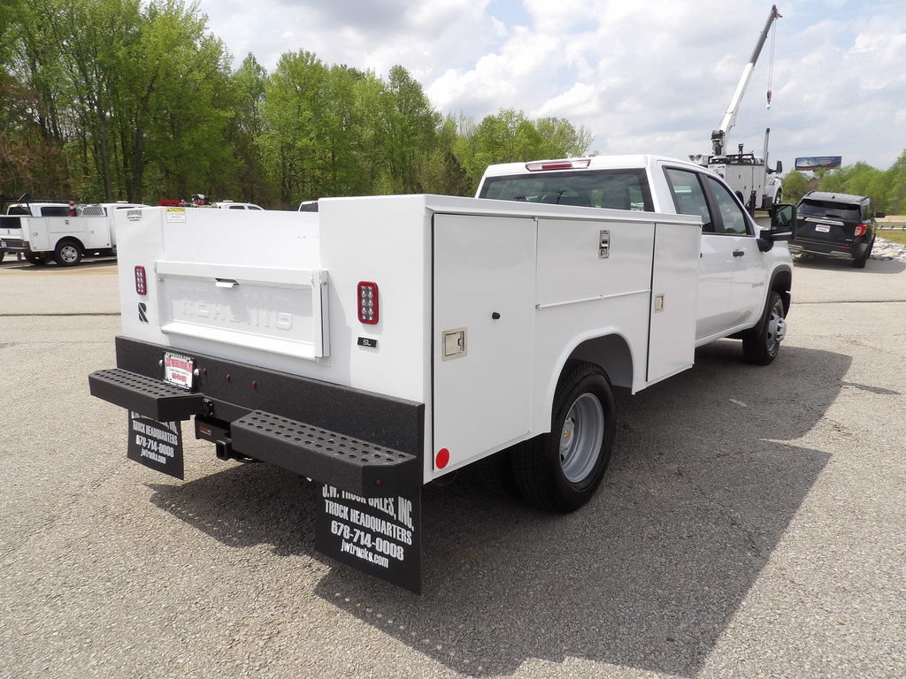 Used 2026 Chevrolet Silverado 3500 W/T AWD/4WD image 7