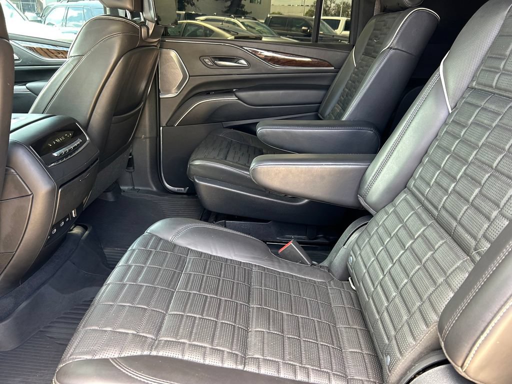 Used 2021 Cadillac Escalade ESV Sport Platinum w/ LPO, ONYX Package AWD/4WD image 19