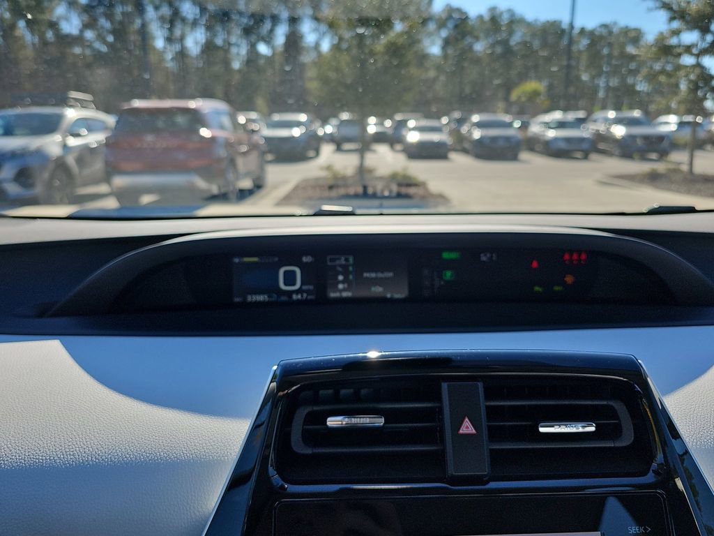 Used 2020 Toyota Prius LE image 22