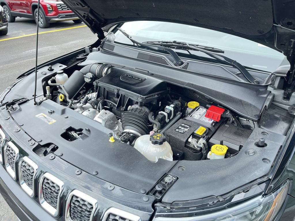 Used 2024 Jeep Compass Limited w/ Sun and Sound Group AWD/4WD image 30