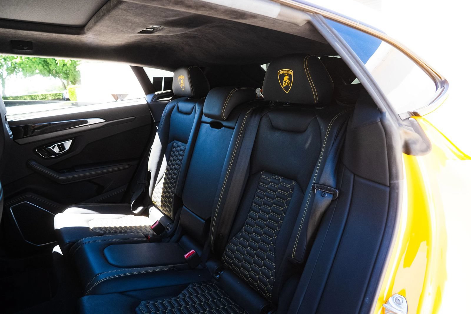 Used 2021 Lamborghini Urus AWD/4WD image 28