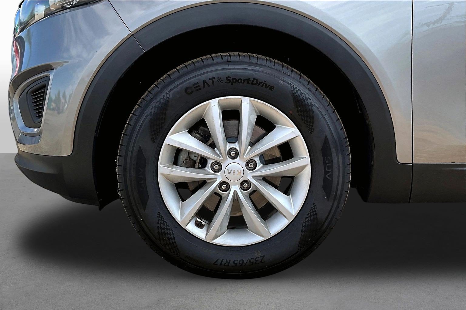 Used 2018 Kia Sorento FWD image 8