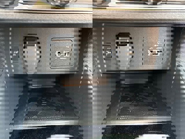 New 2025 Nissan Versa SV w/ Trunk Package image 27