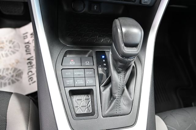 Used 2021 Toyota RAV4 XLE w/ Convenience Package AWD/4WD image 20