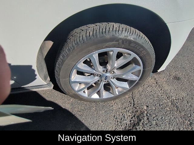 Used 2019 Ford Expedition Platinum image 3