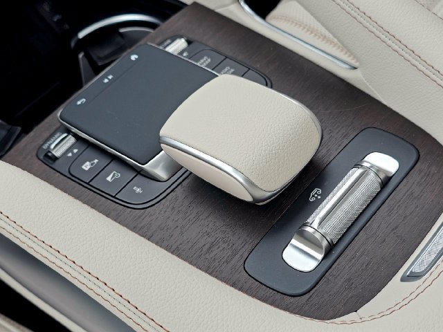 New 2027 Mercedes-Benz GLS 450 4MATIC image 39