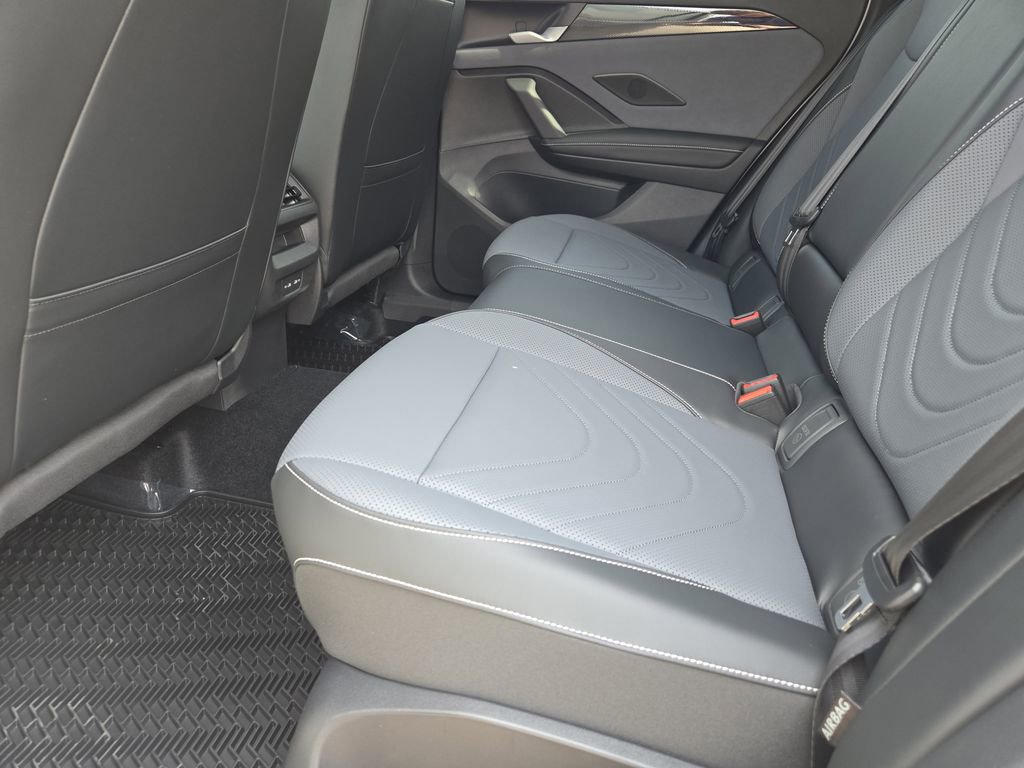 New 2026 Volkswagen Tiguan SE R-Line image 23