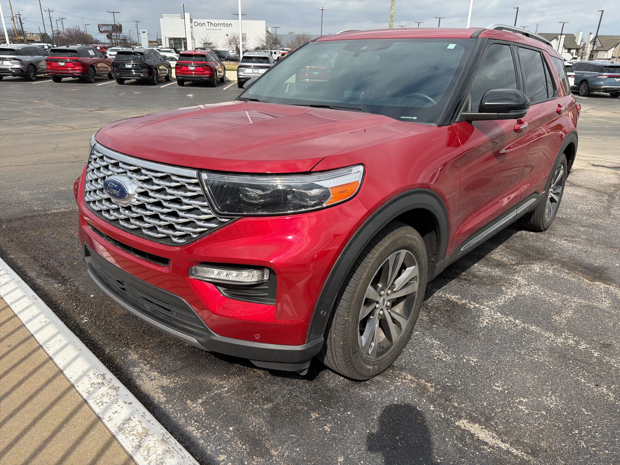 Used 2020 Ford Explorer Platinum w/ Premium Technology Package image 1