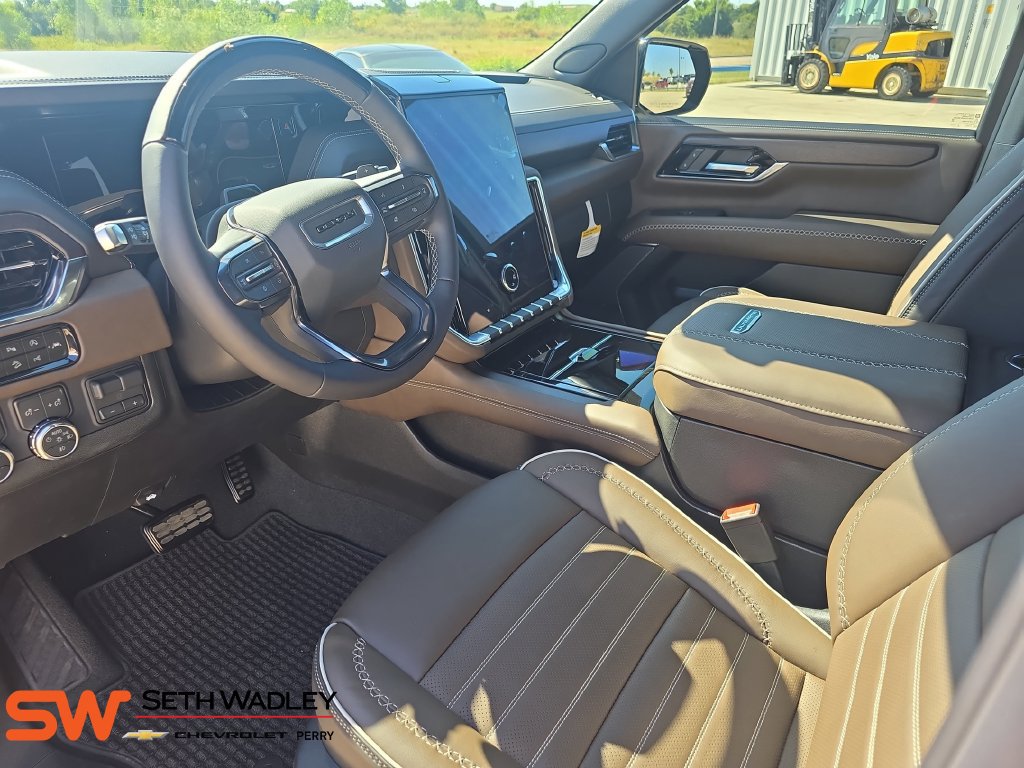 New 2026 GMC Yukon Denali Ultimate AWD/4WD image 17