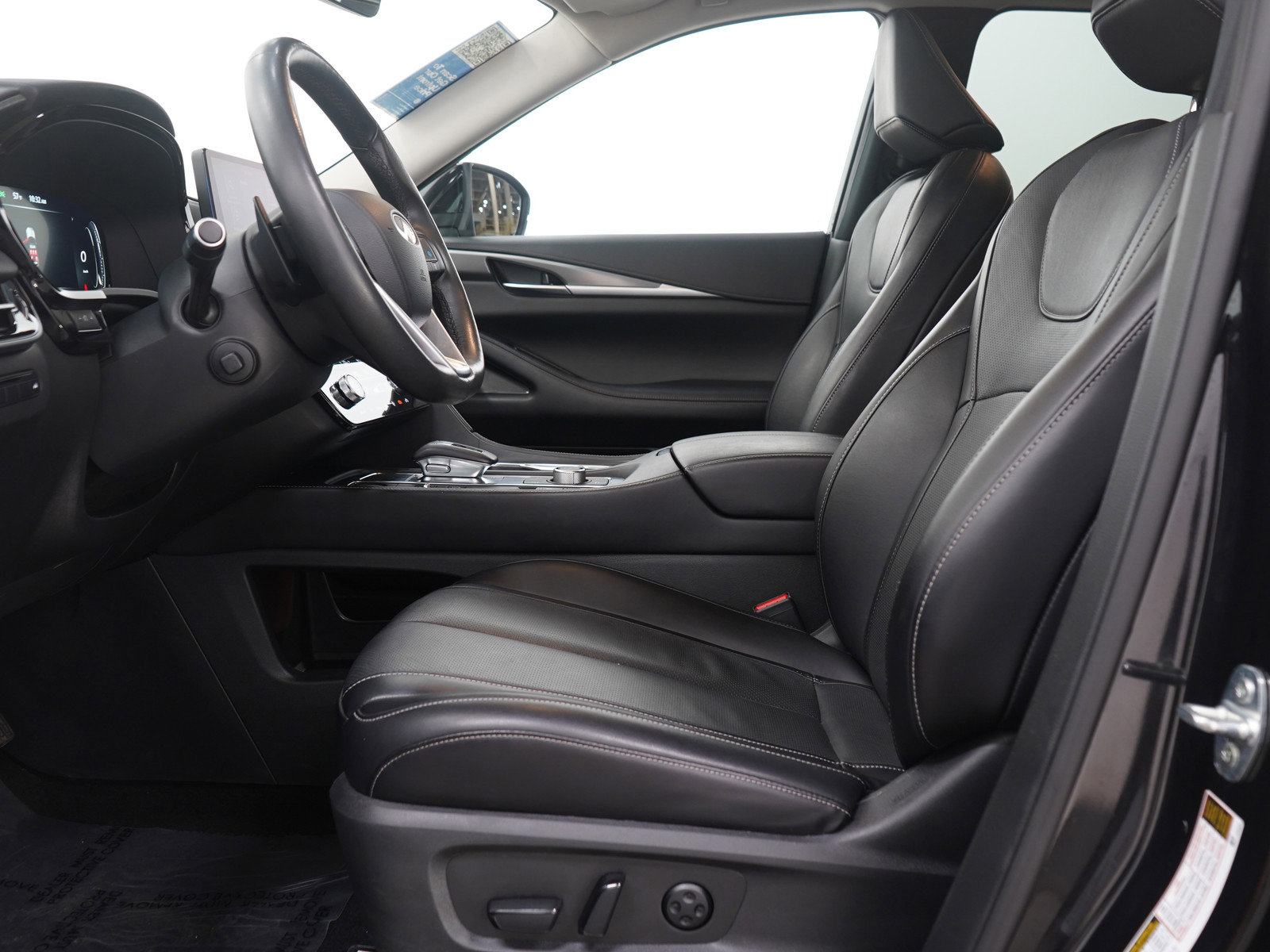 Used 2024 INFINITI QX60 Luxe image 28