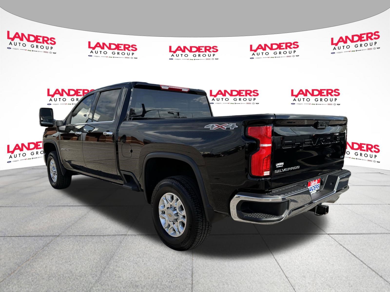 Used 2025 Chevrolet Silverado 2500 LTZ image 5