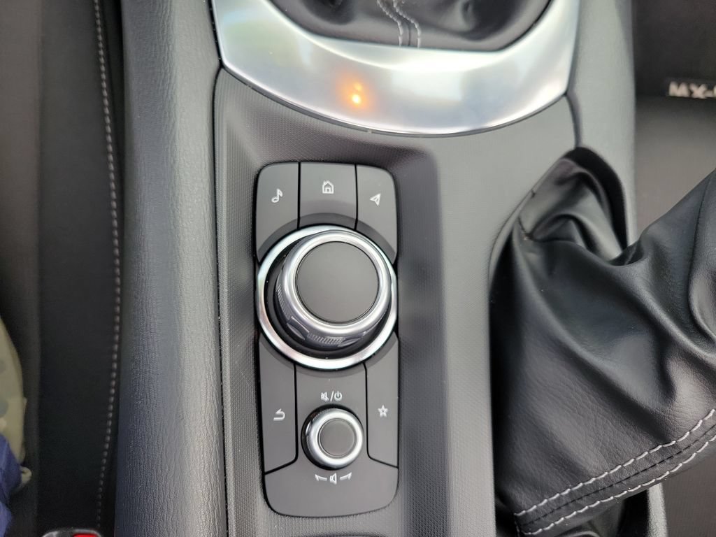 Used 2025 MAZDA MX-5 Miata Sport RWD image 38
