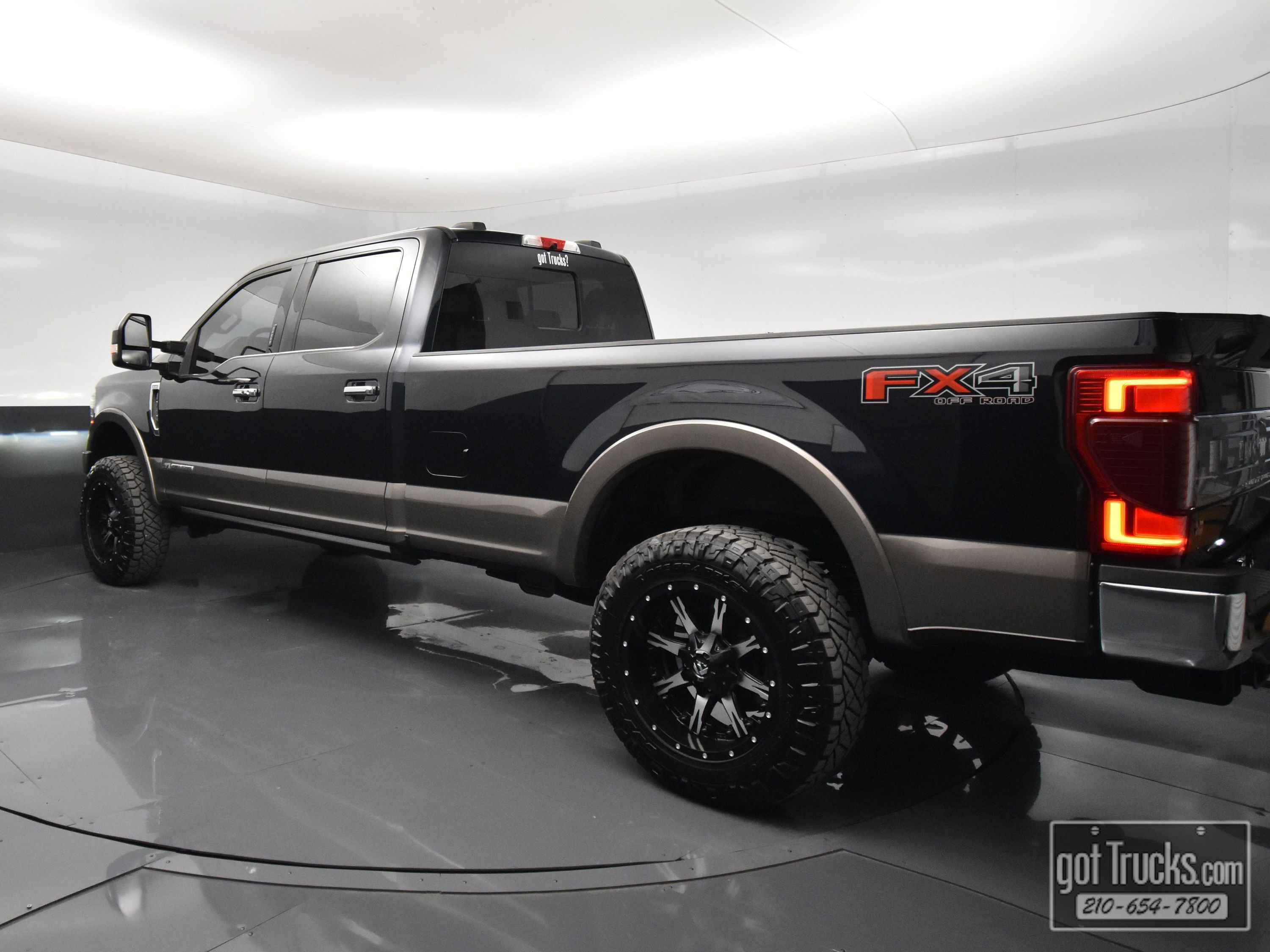 Used 2022 Ford F350 King Ranch w/ King Ranch Ultimate Package AWD/4WD image 5