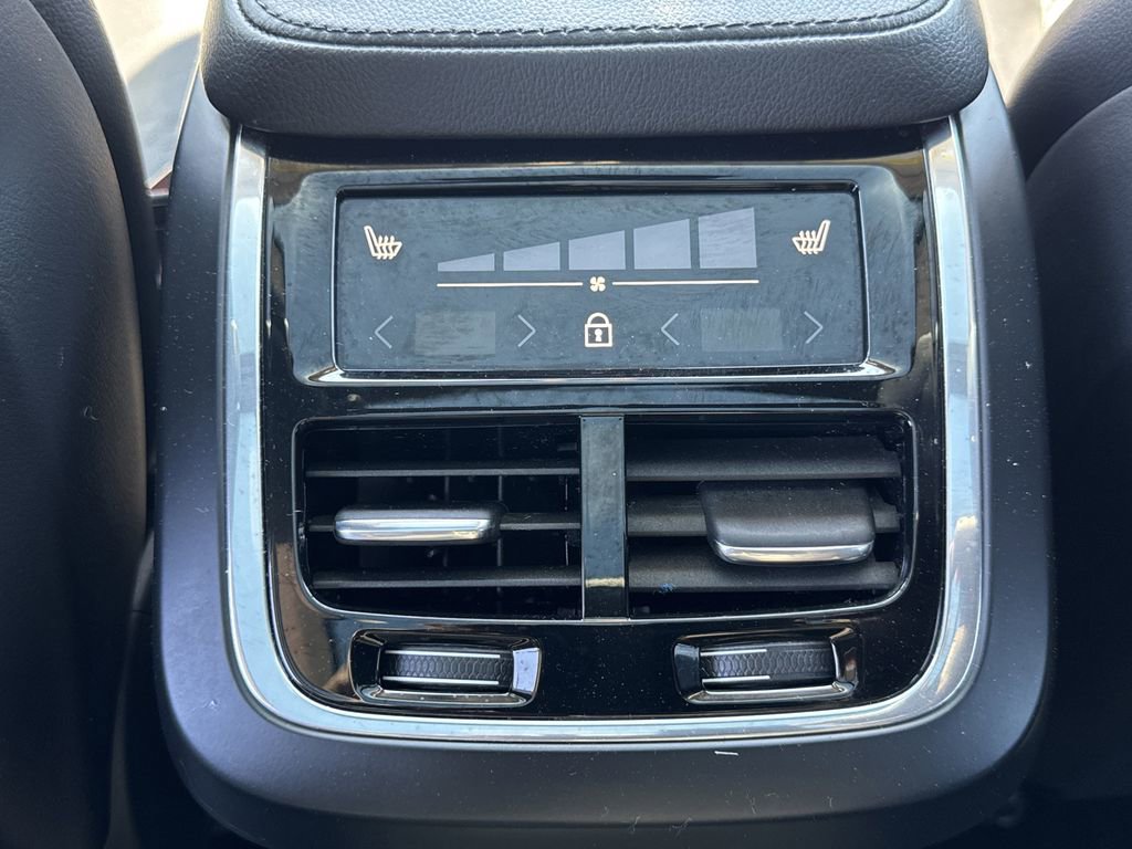 Used 2023 Volvo XC90 B5 Core w/ Climate Package AWD/4WD image 25