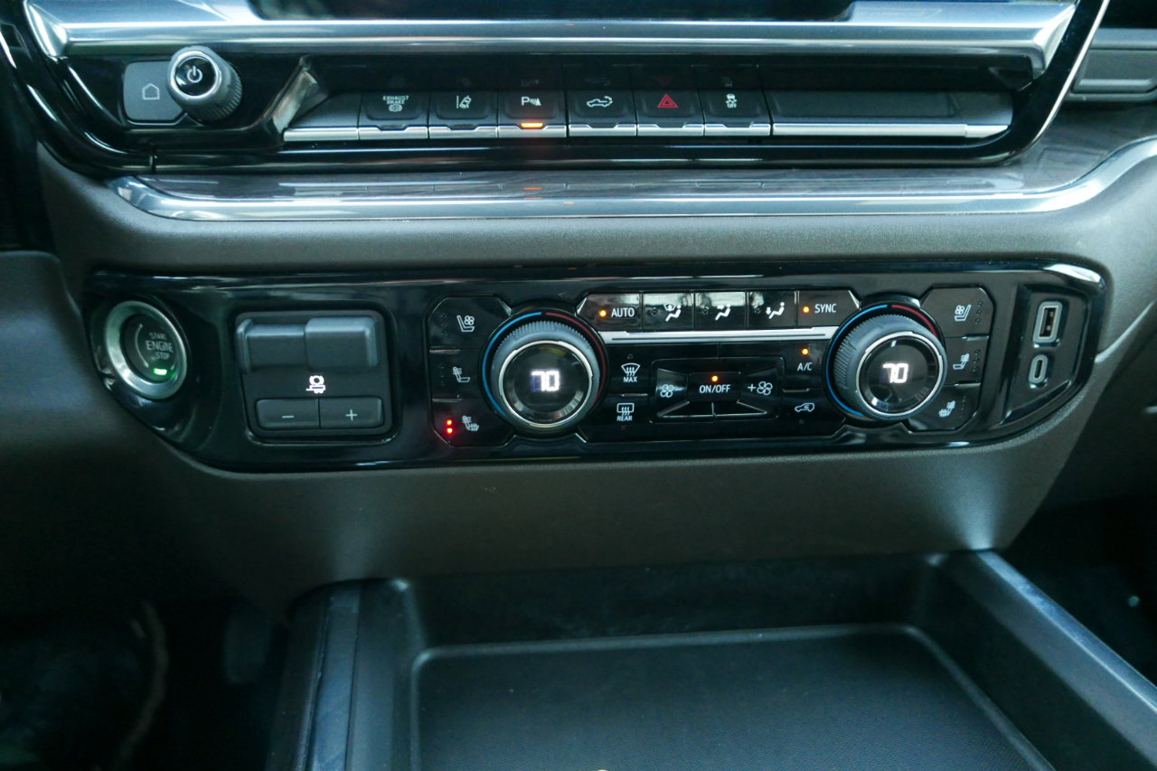 Used 2024 Chevrolet Silverado 3500 LTZ w/ LTZ Convenience Package image 18