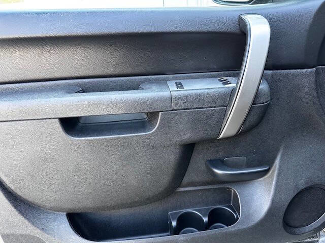 Used 2012 Chevrolet Silverado 1500 LT w/ Interior Plus Package image 13