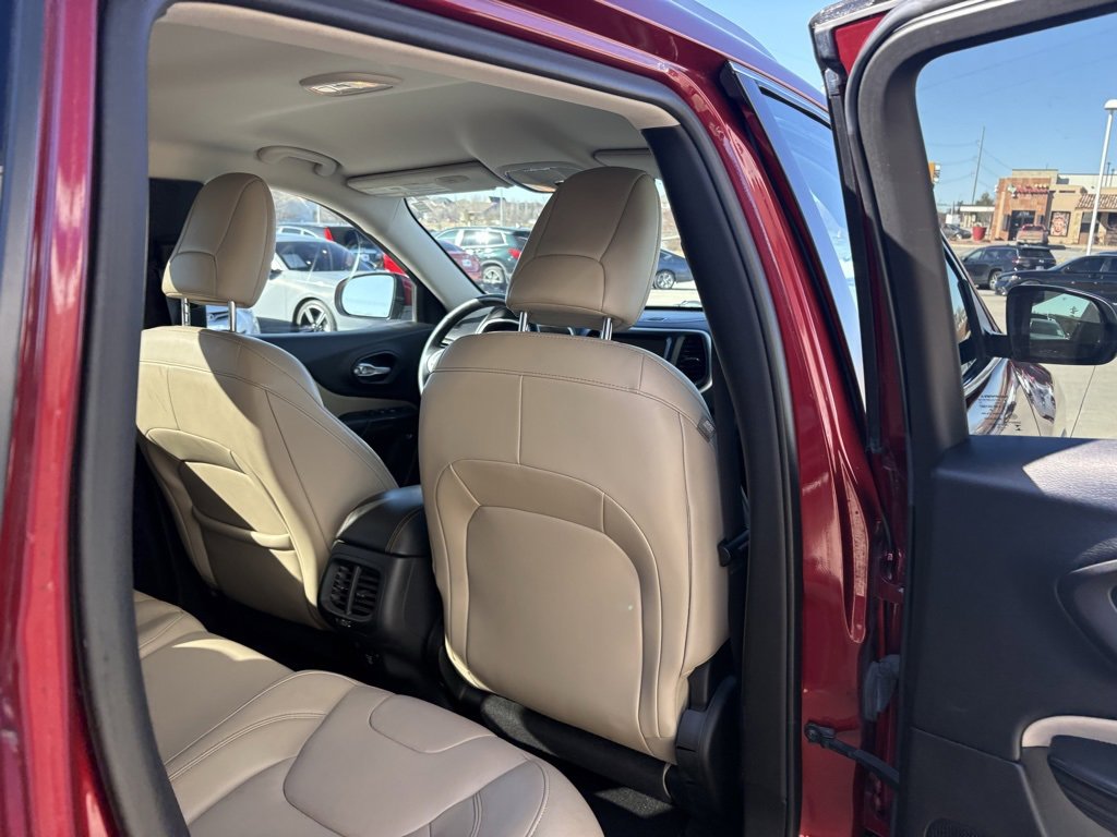 Used 2015 Jeep Cherokee Limited image 28