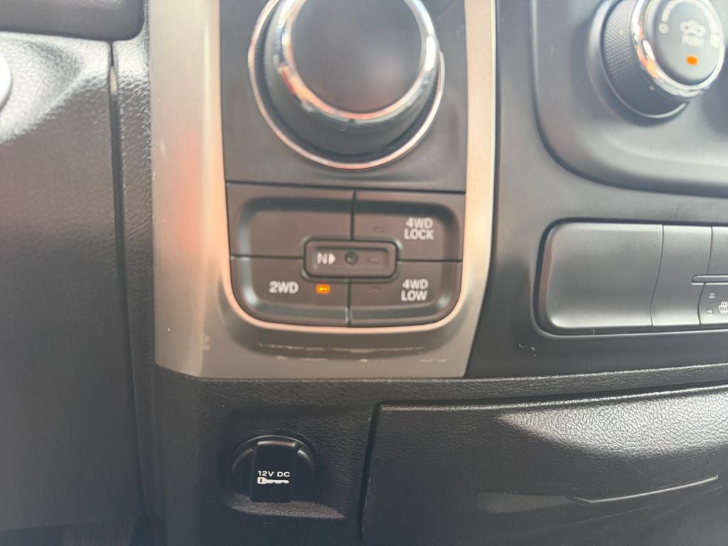 Used 2017 RAM 1500 Outdoorsman AWD/4WD image 31