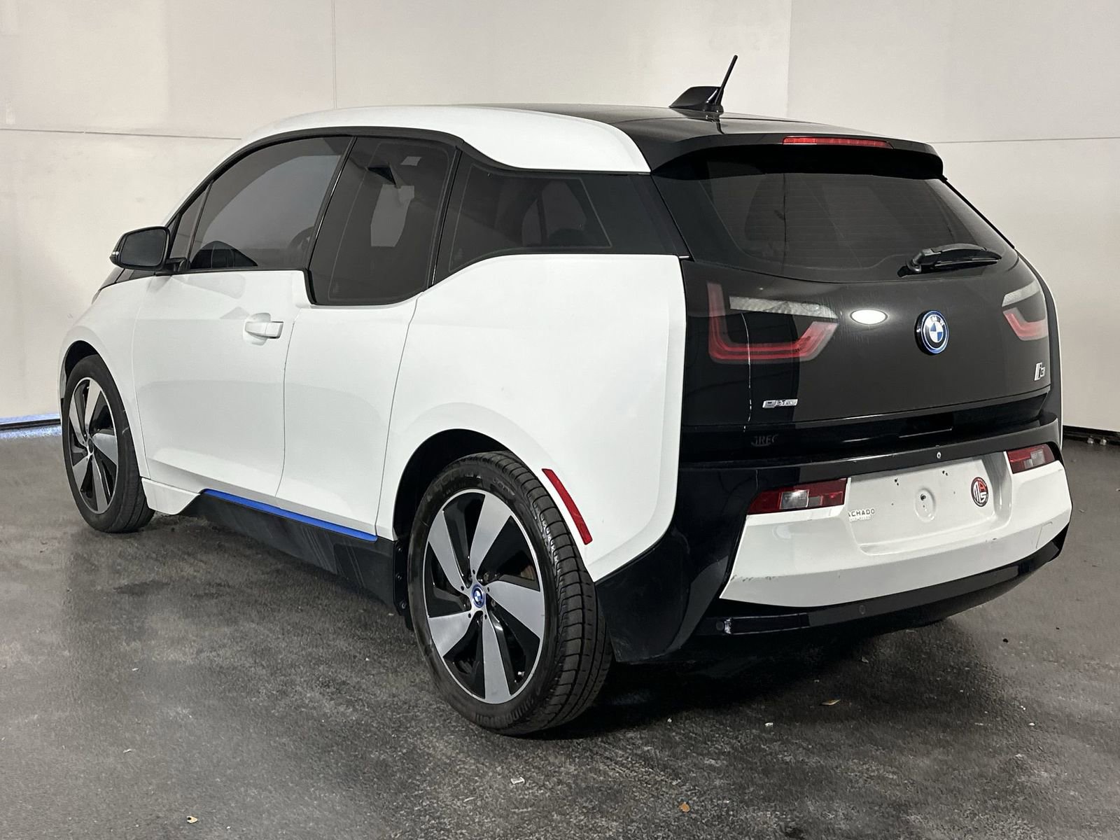 Used 2017 BMW i3 w/ Range Extender image 9