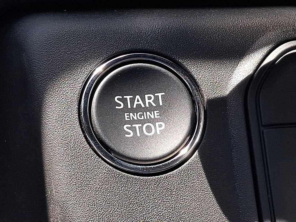New 2026 Land Rover Defender 110 AWD/4WD image 12