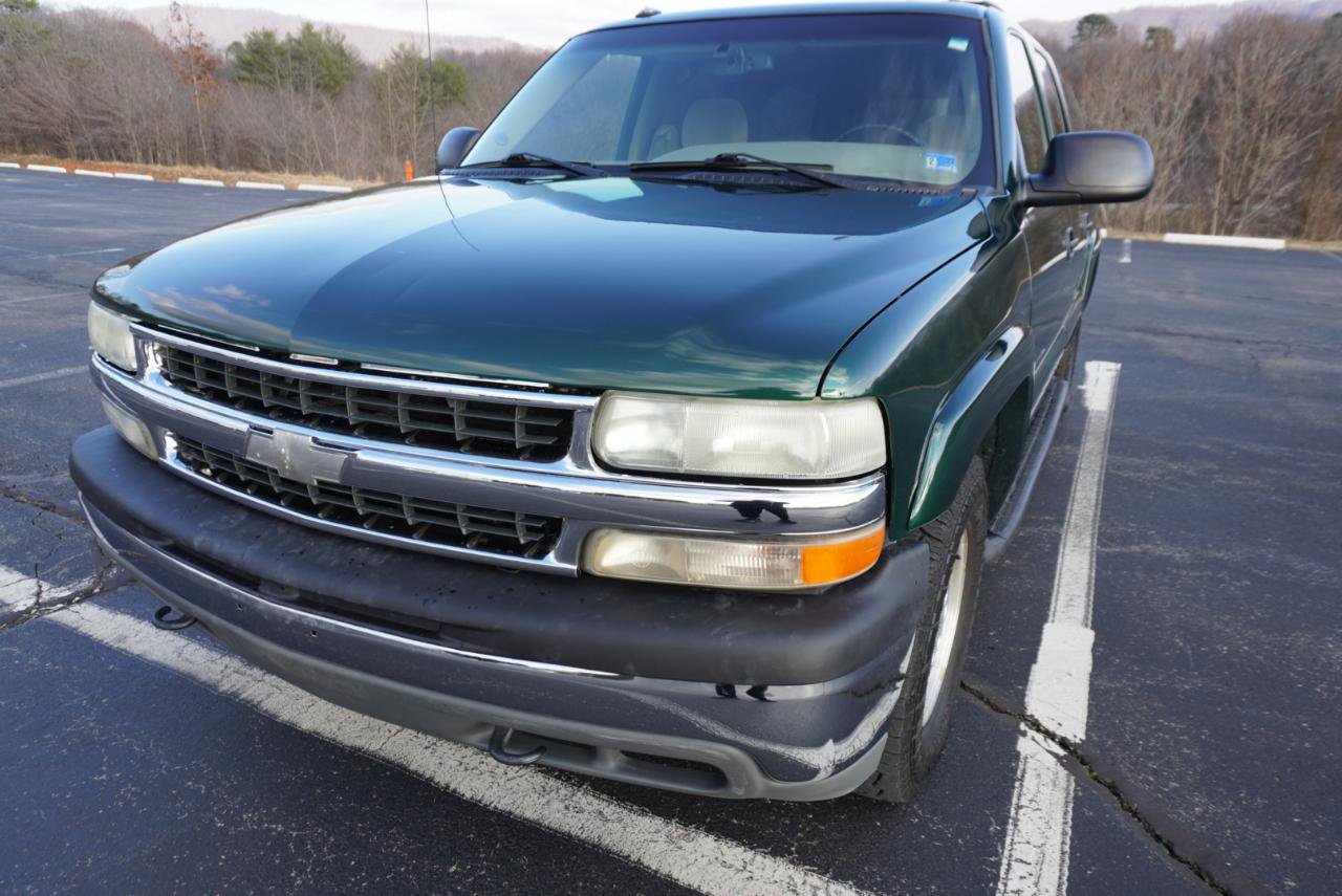 Used 2003 Chevrolet Suburban LS w/ LS Preferred Equipment Group image 6