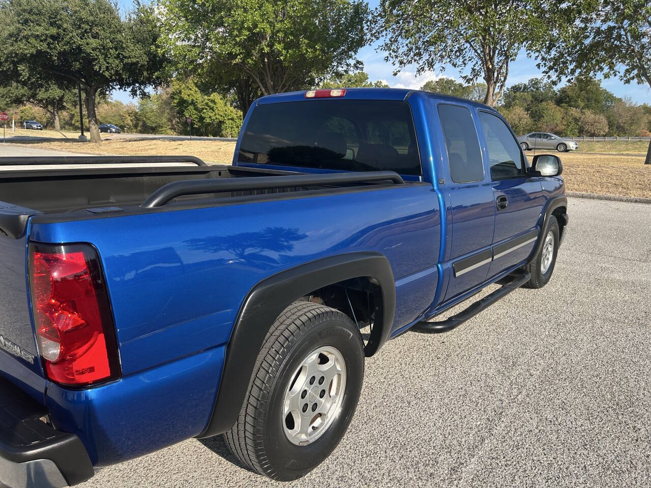 Used 2003 Chevrolet Silverado 1500 LT RWD image 6