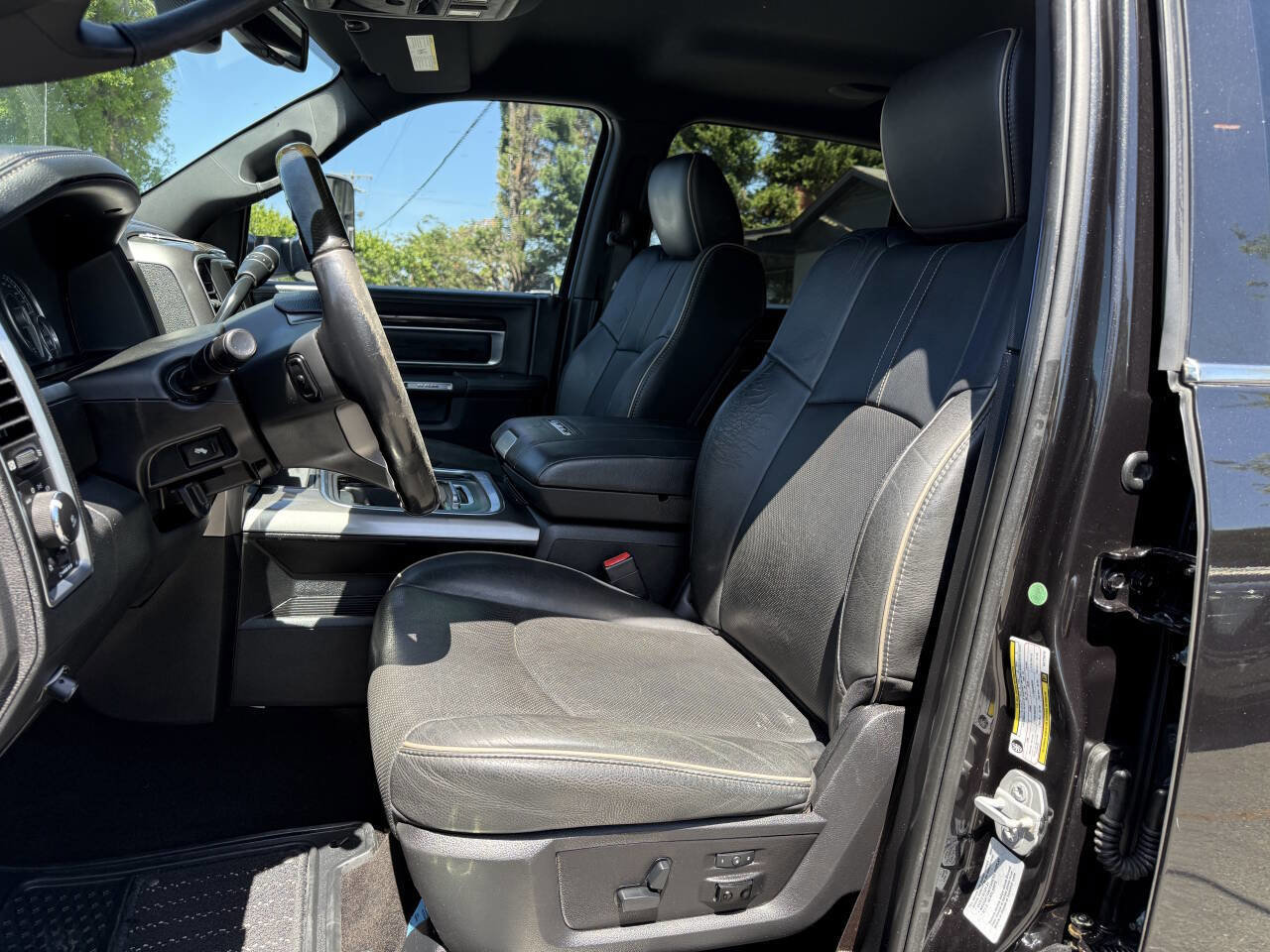 Used 2016 RAM 2500 Limited AWD/4WD image 9