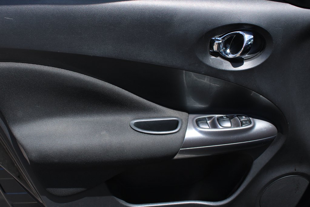 Used 2011 Nissan Juke SL AWD/4WD image 6