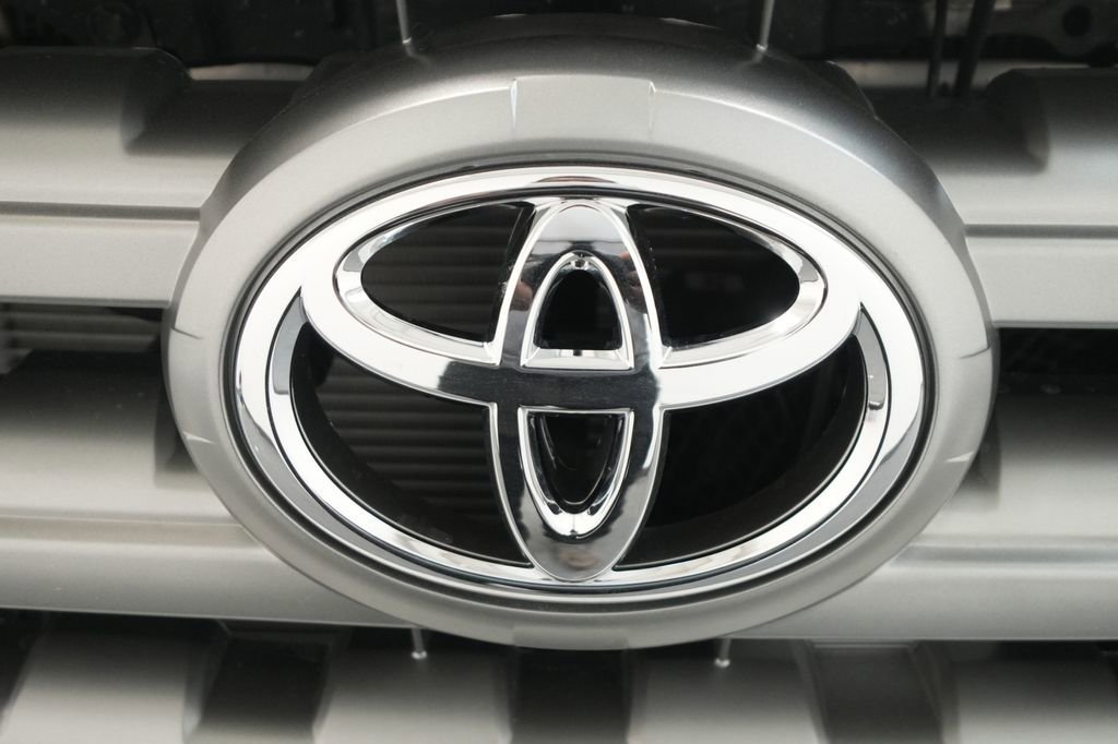 Used 2013 Toyota Sequoia Platinum image 10