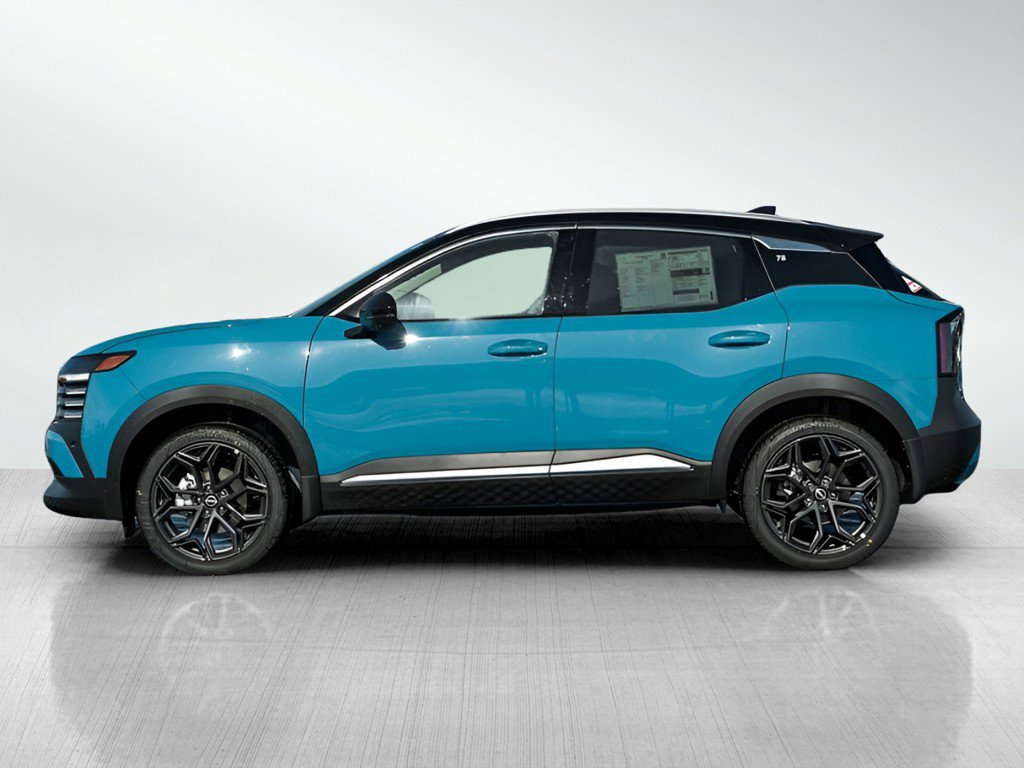 New 2026 Nissan Kicks SR w/ SR Premium Package AWD/4WD image 4