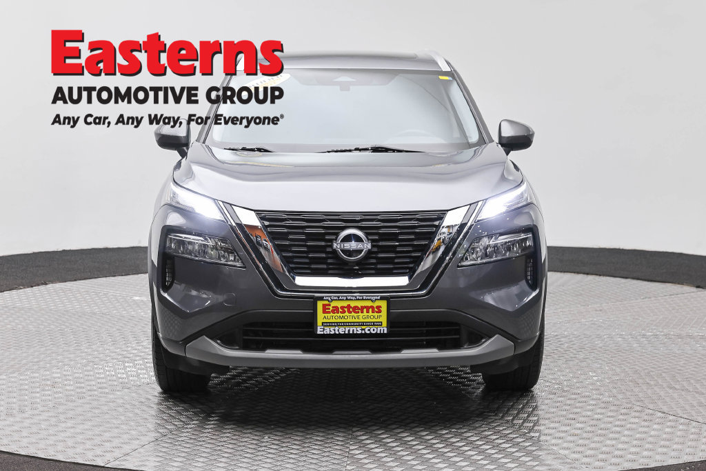 Used 2023 Nissan Rogue SV w/ SV Premium B Package AWD/4WD image 3
