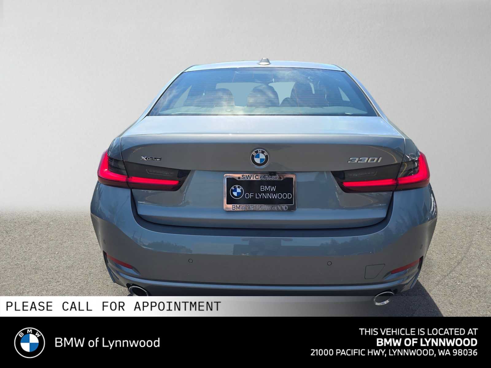 New 2026 BMW 330i xDrive Sedan w/ Convenience Package AWD/4WD image 4