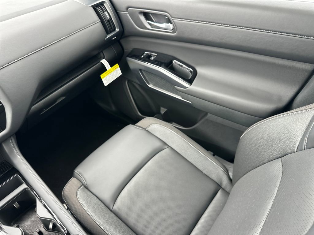 New 2026 Nissan Pathfinder SL AWD/4WD image 28