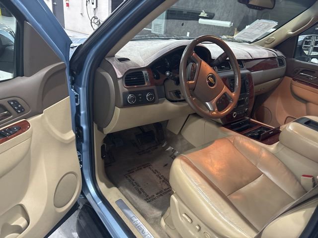 Used 2011 Chevrolet Suburban LTZ image 11